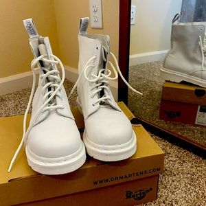 Size 8 all white doc Martens